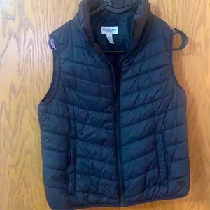 Black puffer vest